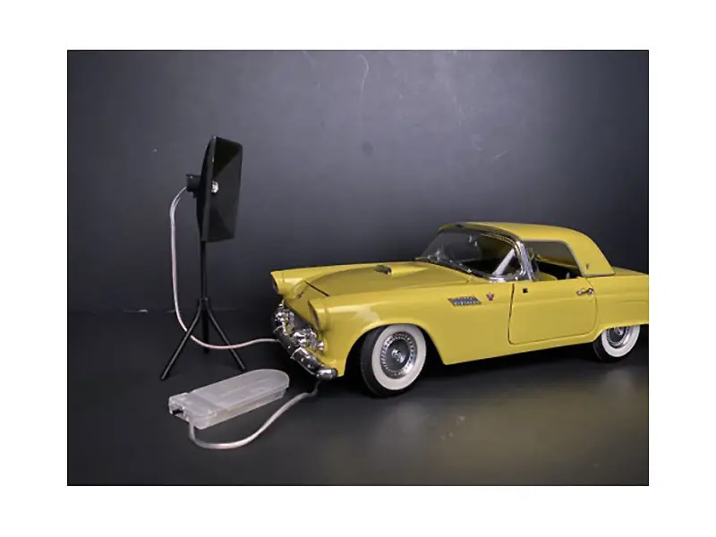 Photographer Lighting Kit, Set Of 2 Lights For 1/24 Scale Models By American Diorama 1