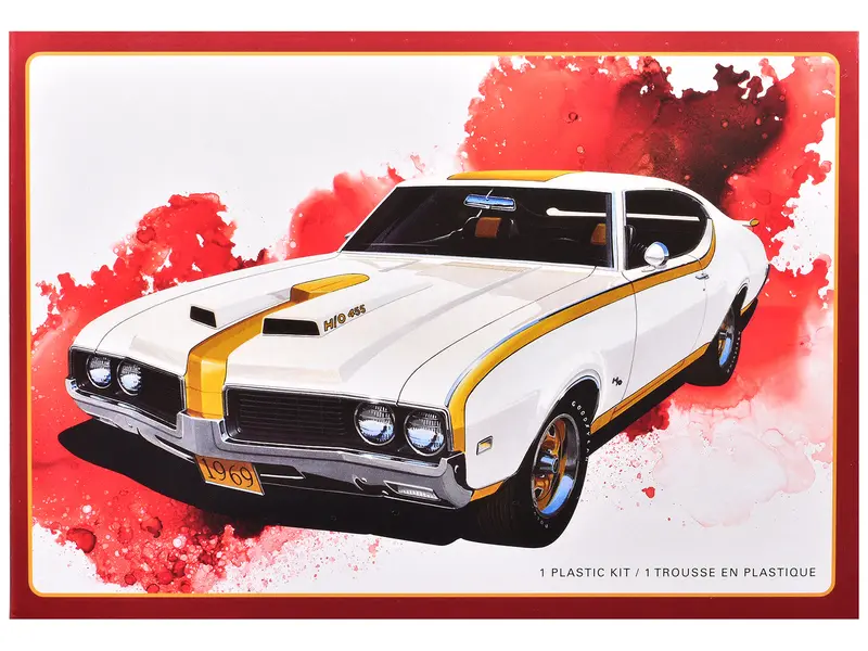 Skill 2 Model Kit 1969 Hurst Oldsmobile Cutlass 1/25 Scale Model By Amt 1